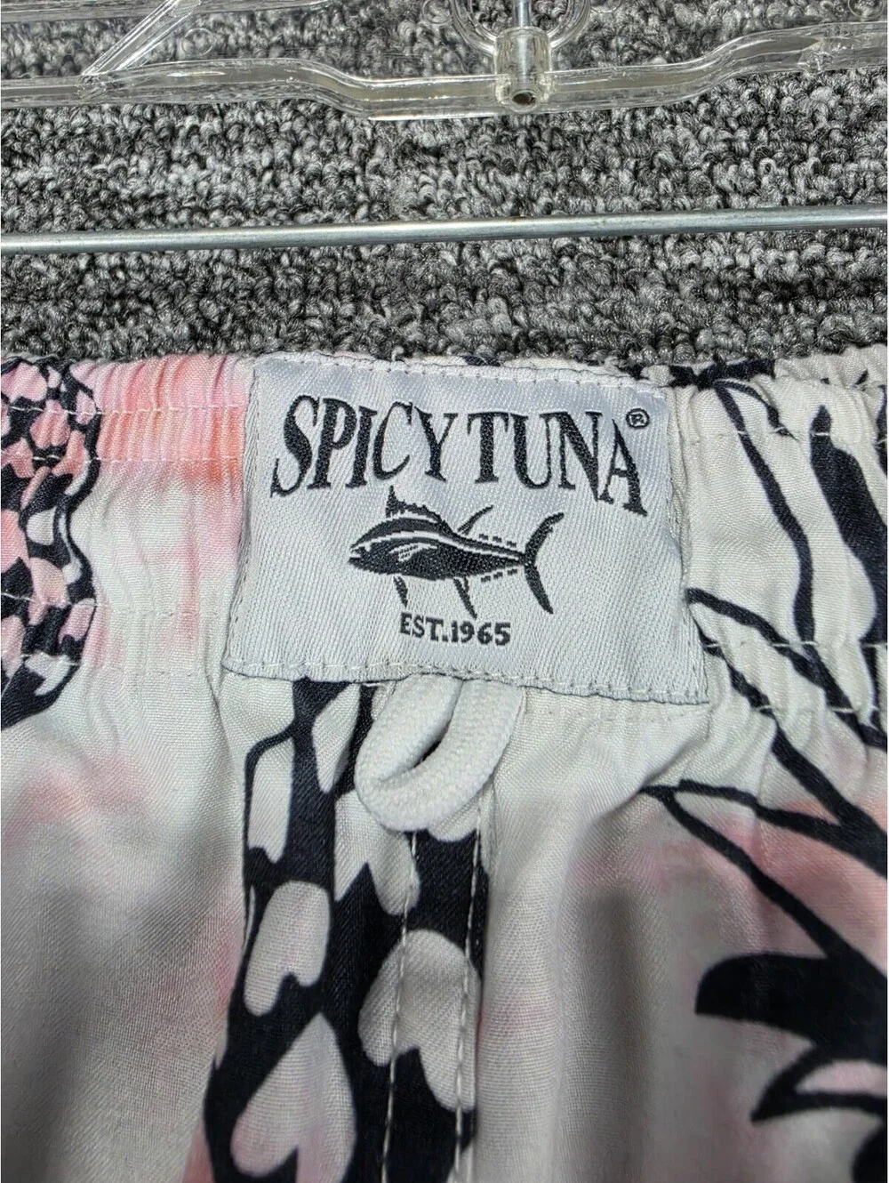 Spicy Tuna Men's Pineapple Print Swim Shorts XL White Pink Black Mesh Lined